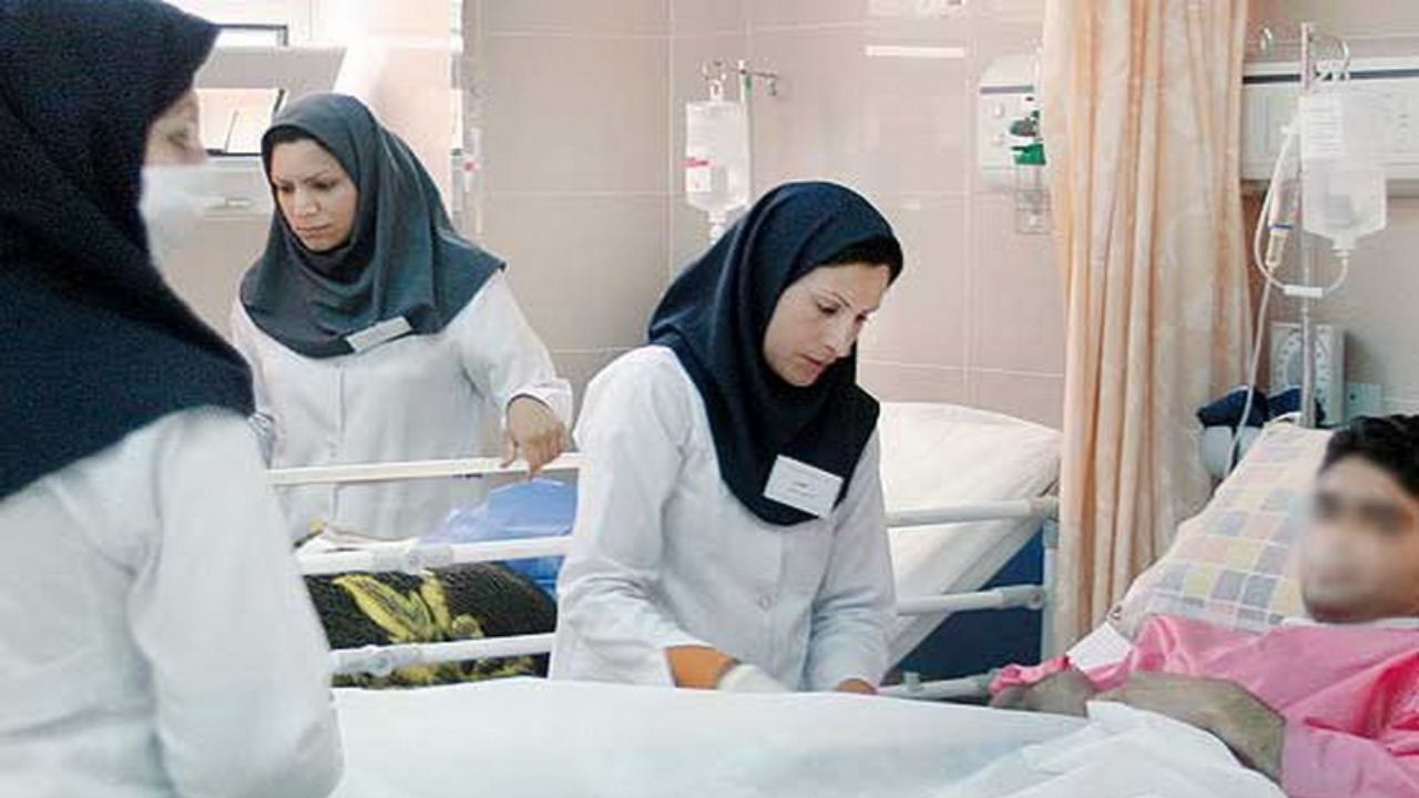 جذب 9 هزار پرستار تا پایان سال 98 / اجرای طرح پوشش بیمه‌ای 2 بیماری صعب‌العلاج