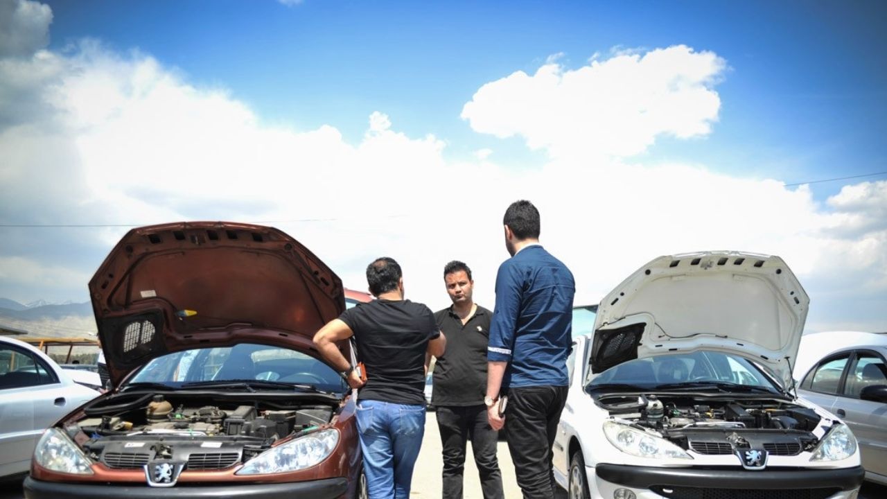 تأثیر قیمت خودرو از سایت‌های جذب آگهی/ عده‌ای در فضای مجازی با قیمت‌ها بازی و هماهنگ عمل می‌کنند