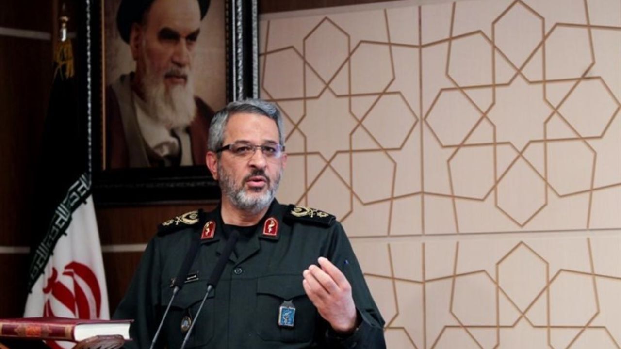 امسال کتاب‌هایی در تضاد آشکار با ارزش‌های انقلابی عرضه شد