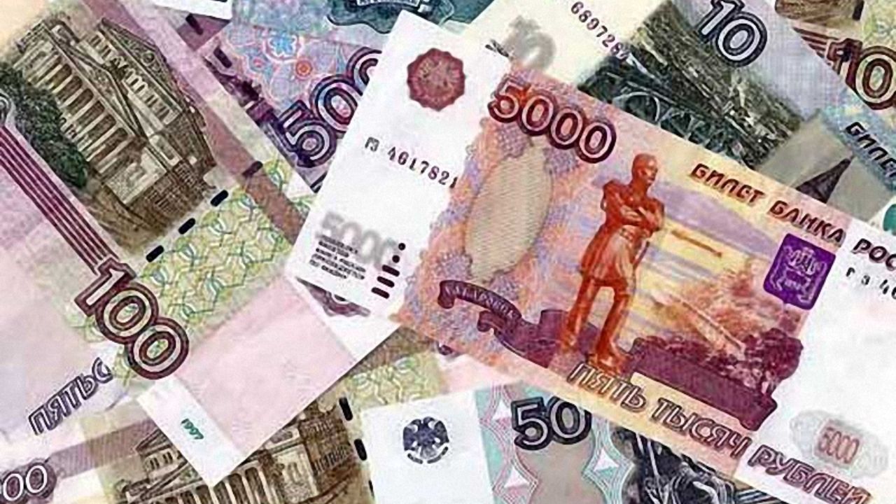 افزایش سهم روبل نسبت به دلار در مبادلات با اعضای بریکس