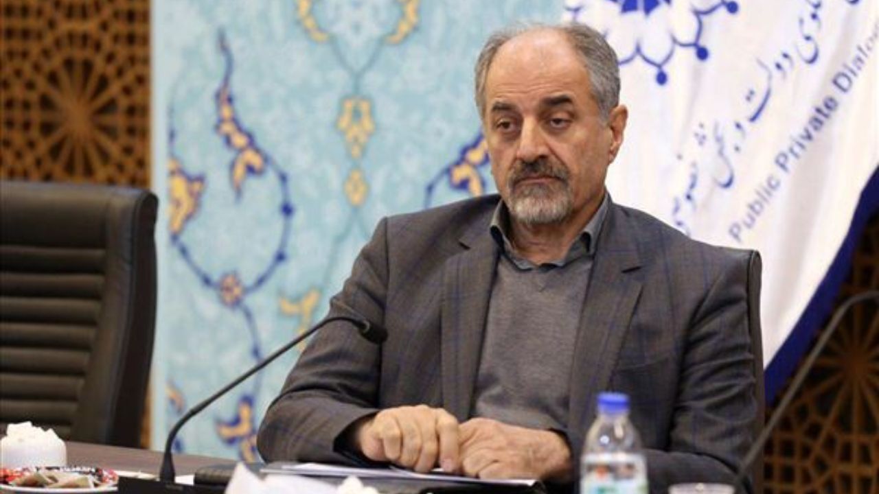 خودروسازان داخلی بگویند بنز و هیوندای ورق فولادی را چند می‌خرند؟