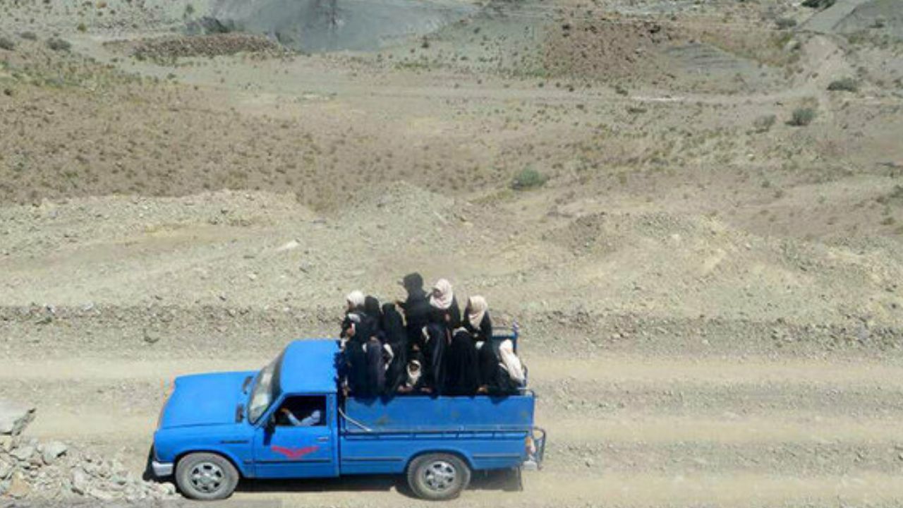 واژگونی سرویس مدرسه در بشاگرد هرمزگان/ 3 نفر مصدوم شدند