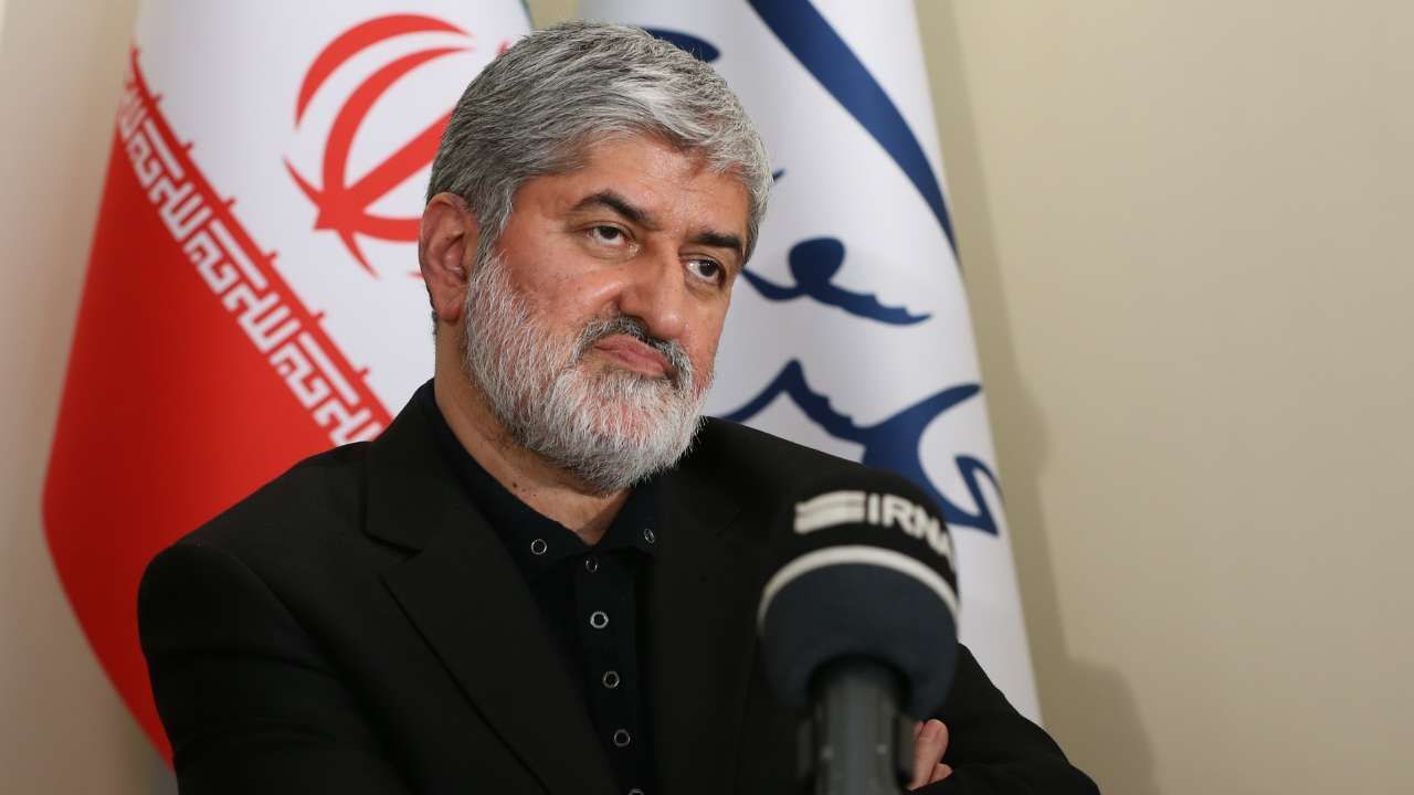 وزیر آموزش و پرورش باید پاسخگو باشد