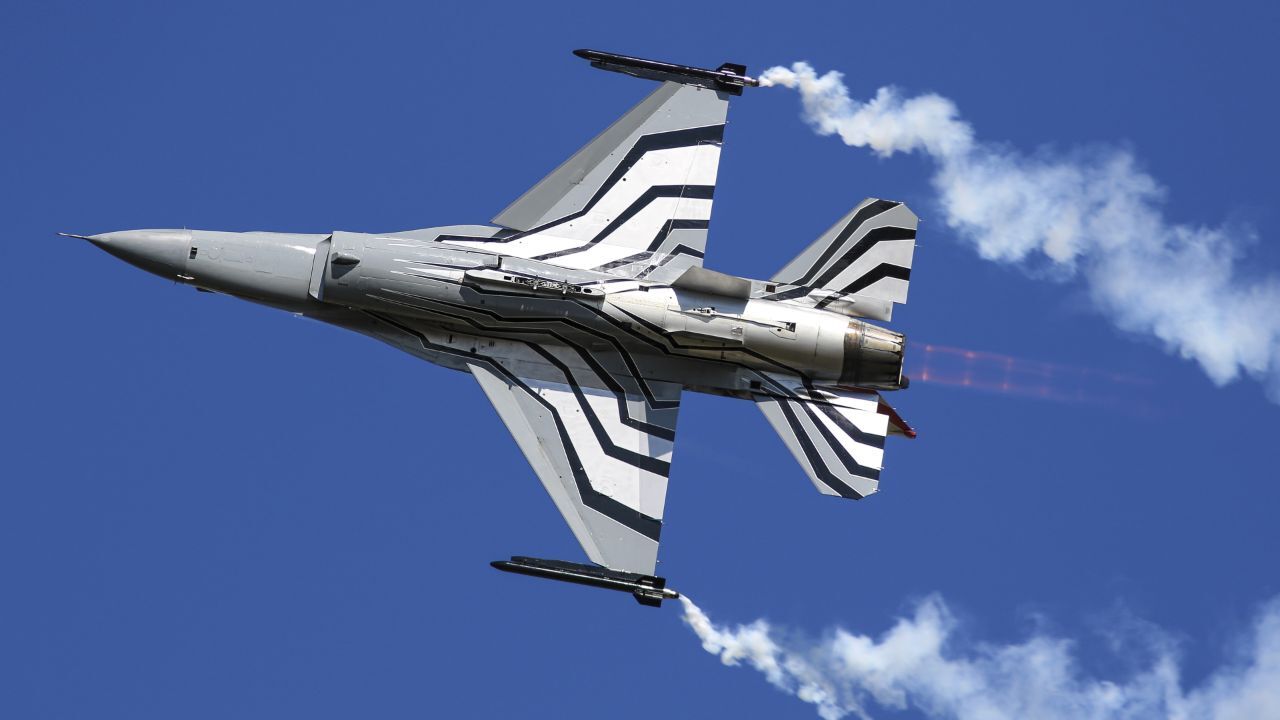 جنگنده اف‌16 آمریکا سقوط کرد