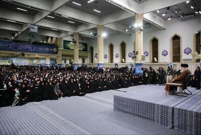 دیدار رهبری با بانوان