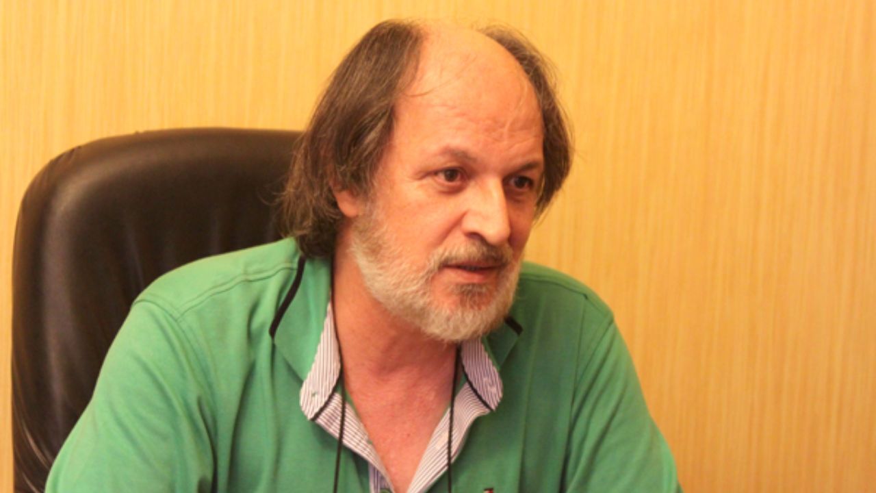 امین تارخ با «مارلون براندو» به صحنه تئاتر می‌رود