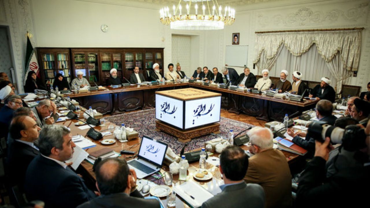رهبر معظم انقلاب دستور داده‌اند که جلسات شورا بدون حضور روحانی هم برگزار شود