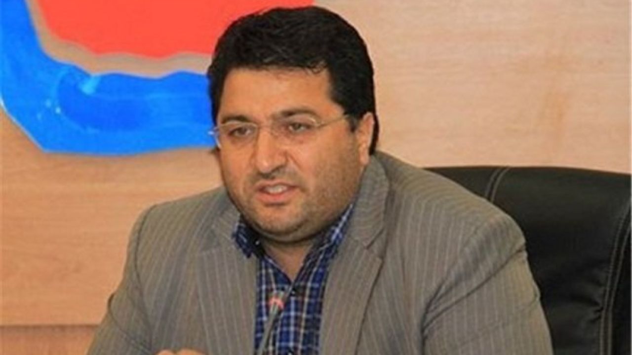 گرانفروشی 4 خودروساز به تعزیرات حکومتی گزارش شد/ 80 هزار خودروی ناقص در انبارهای خودروسازان/ عرضه شکرهای احتکار شده در بازار/ قیمت پراید مورد تایید ما نیست
