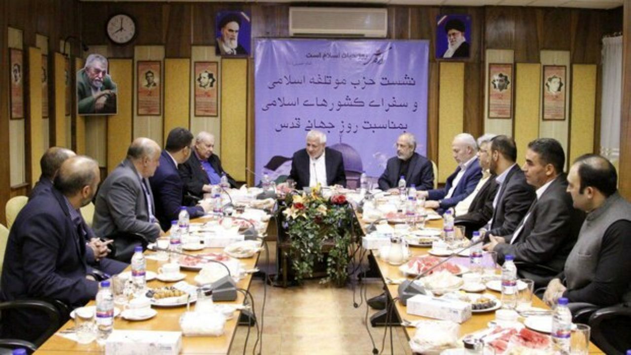 پیروزی‌ها و استقلال در مقاومت است/ معامله قرن یکی دیگر از تلاش‌های مذبوحانه استکبار است