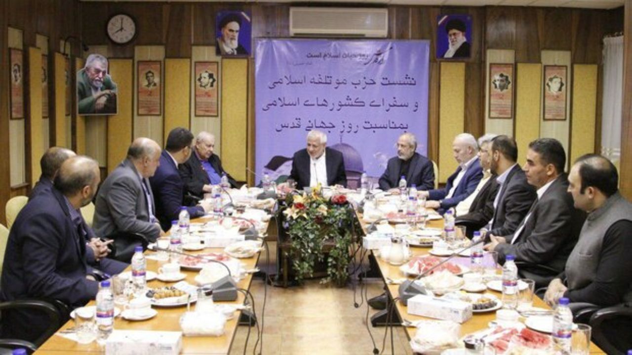 پیروزی‌ها و استقلال در مقاومت است/ معامله قرن یکی دیگر از تلاش‌های مذبوحانه استکبار است