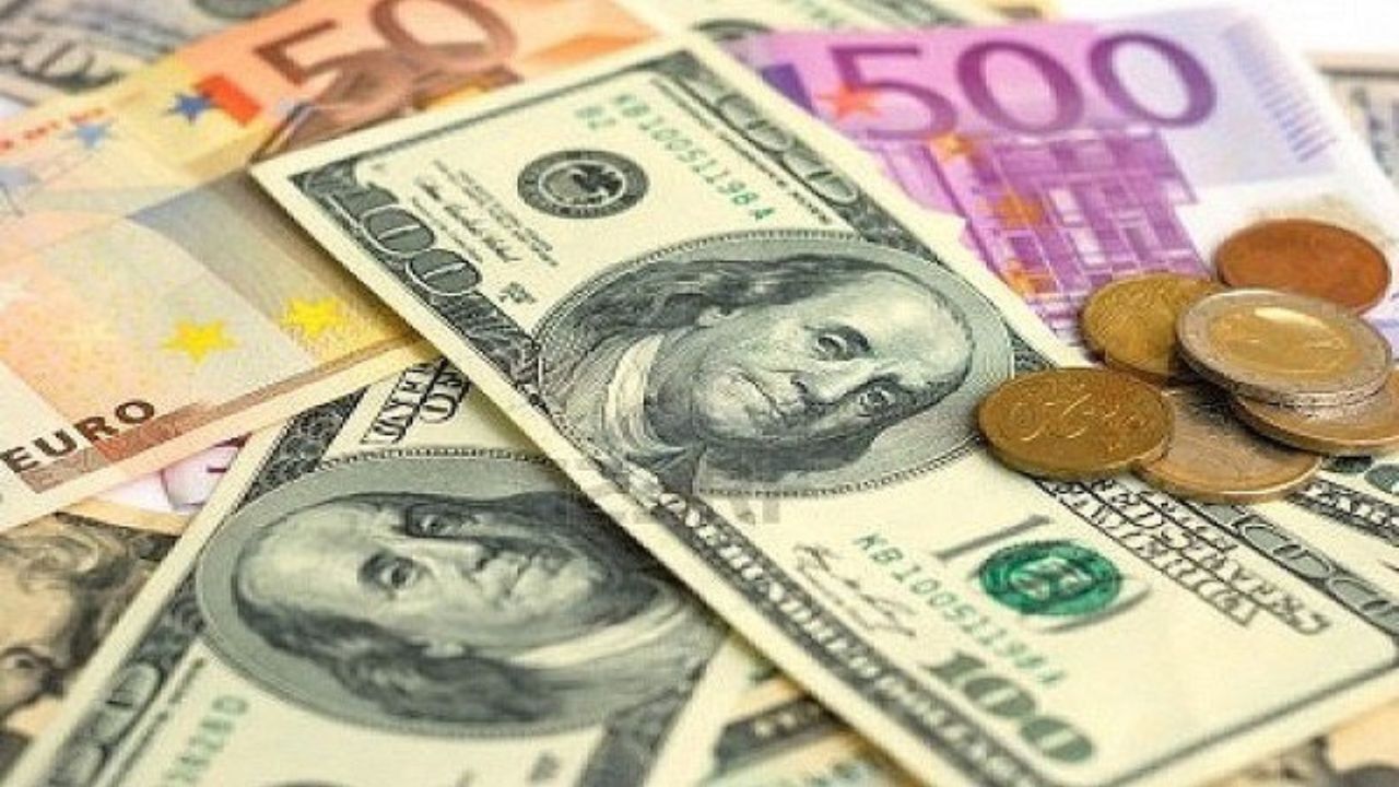 قیمت ارز مسافرتی 15 هزار و 452 تومان شد