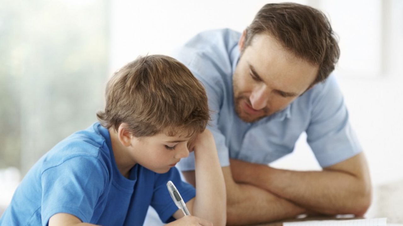 والدین چه تاثیری در پیشرفت تحصیلی فرزندشان دارند؟