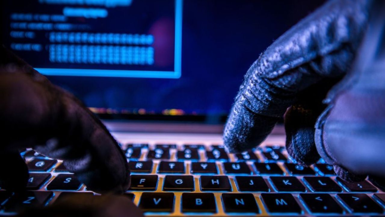 وام فوری بدون ضامن شگرد کلاهبردار سایبری