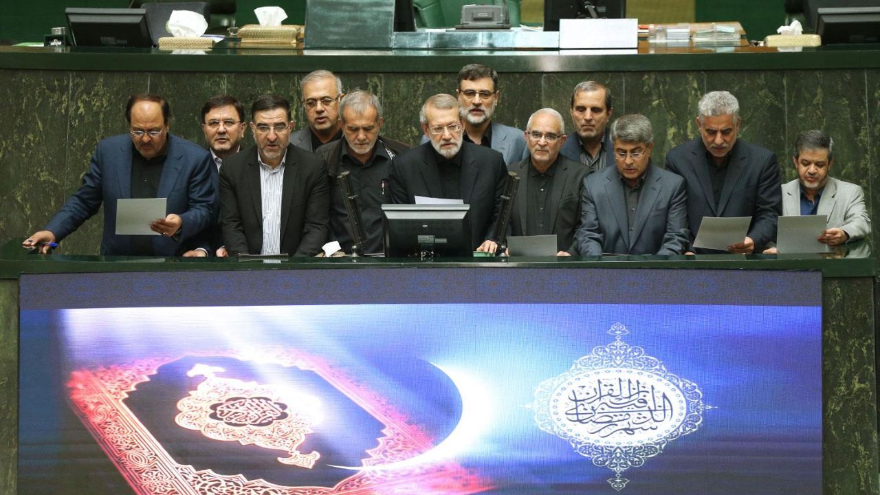 روایتی از روزی که عارف ریاست و مطهری نایب‌رئیسی مجلس را از دست دادند