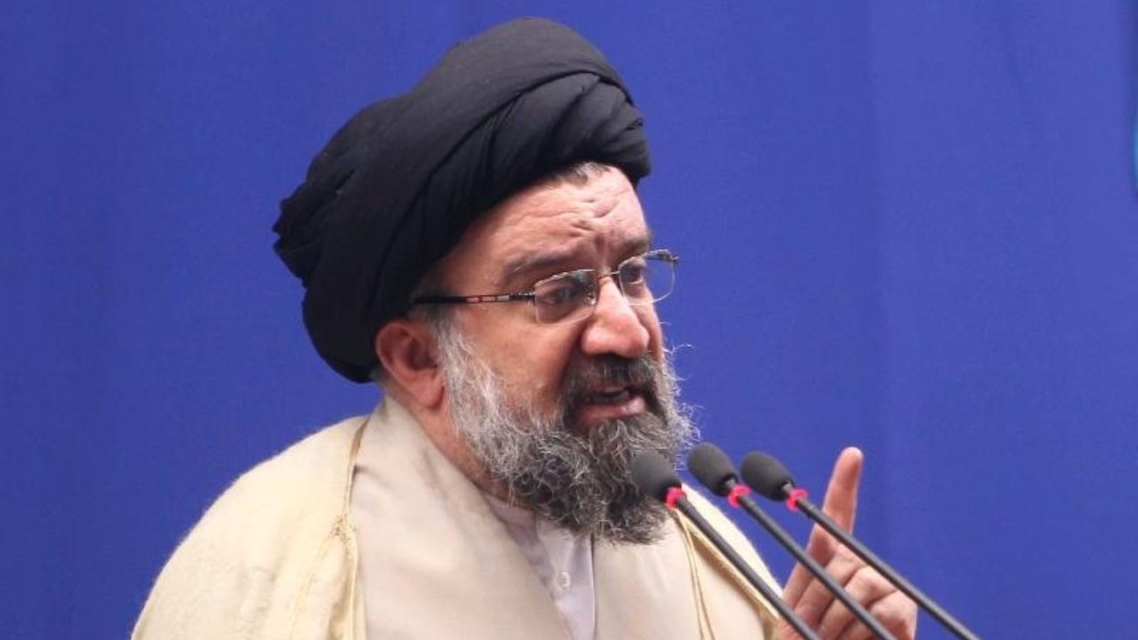خدای سبب‌ساز 40 سال انقلاب ما را حفظ کرده است