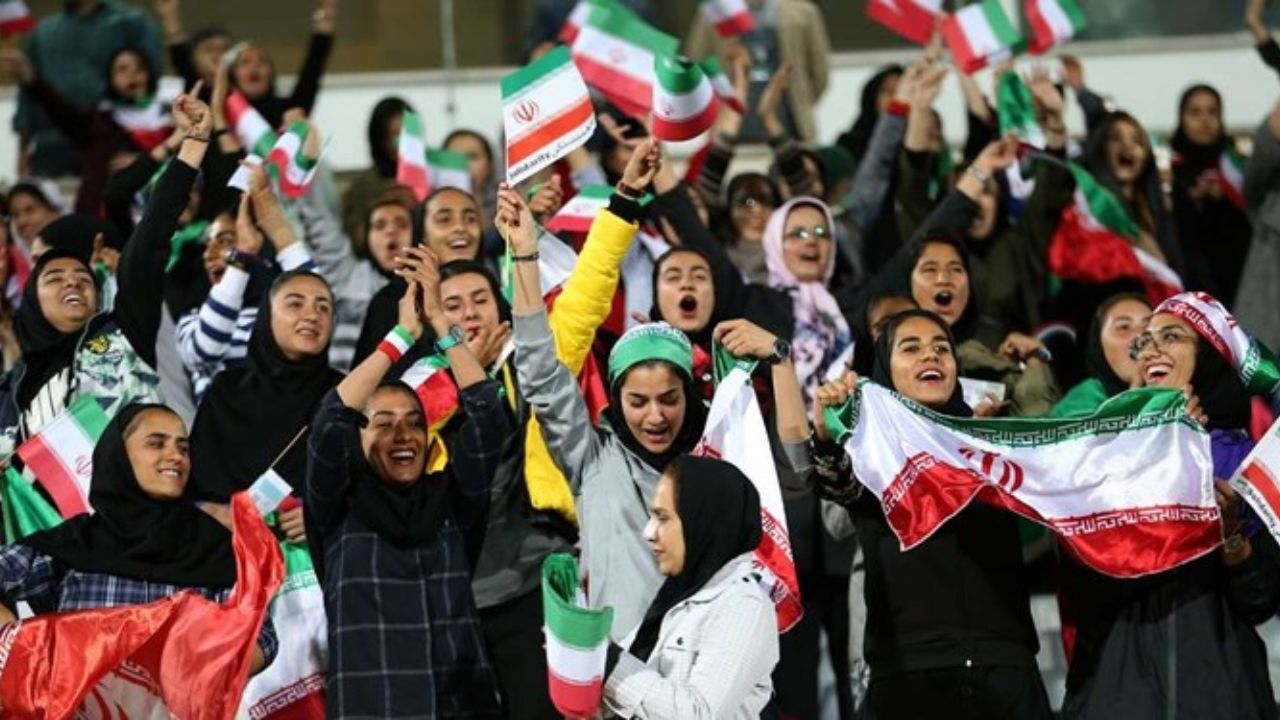 اینفانتینو از حضور زنان در ورزشگاه تمجید کرد + عکس