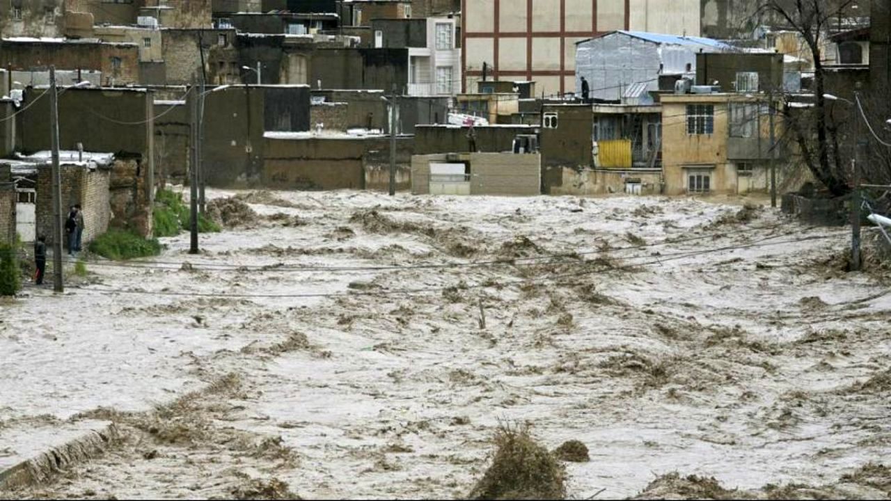 پرداخت 34 میلیارد تومان کمک بلاعوض به واحدهای سیل‌زده لرستان