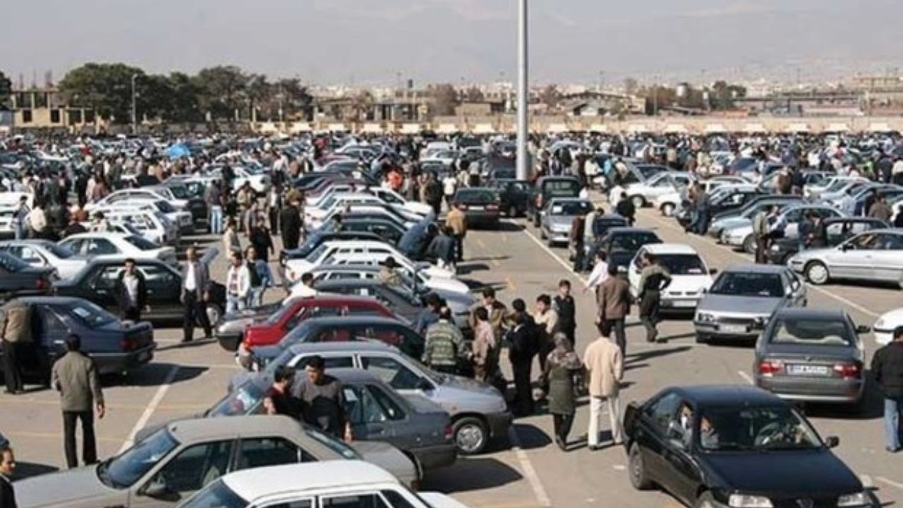 کاهش قیمت خودرو روزانه شده است