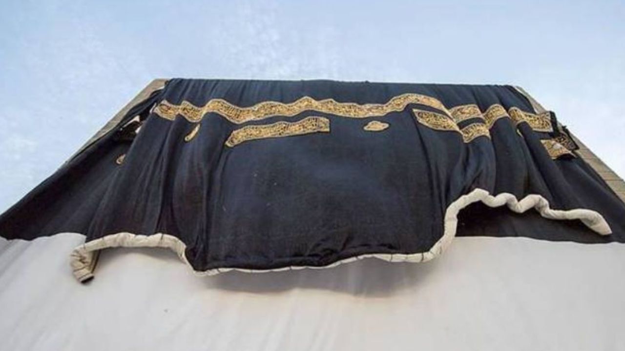 کعبه سرپوشیده می‌شود + ویدئو