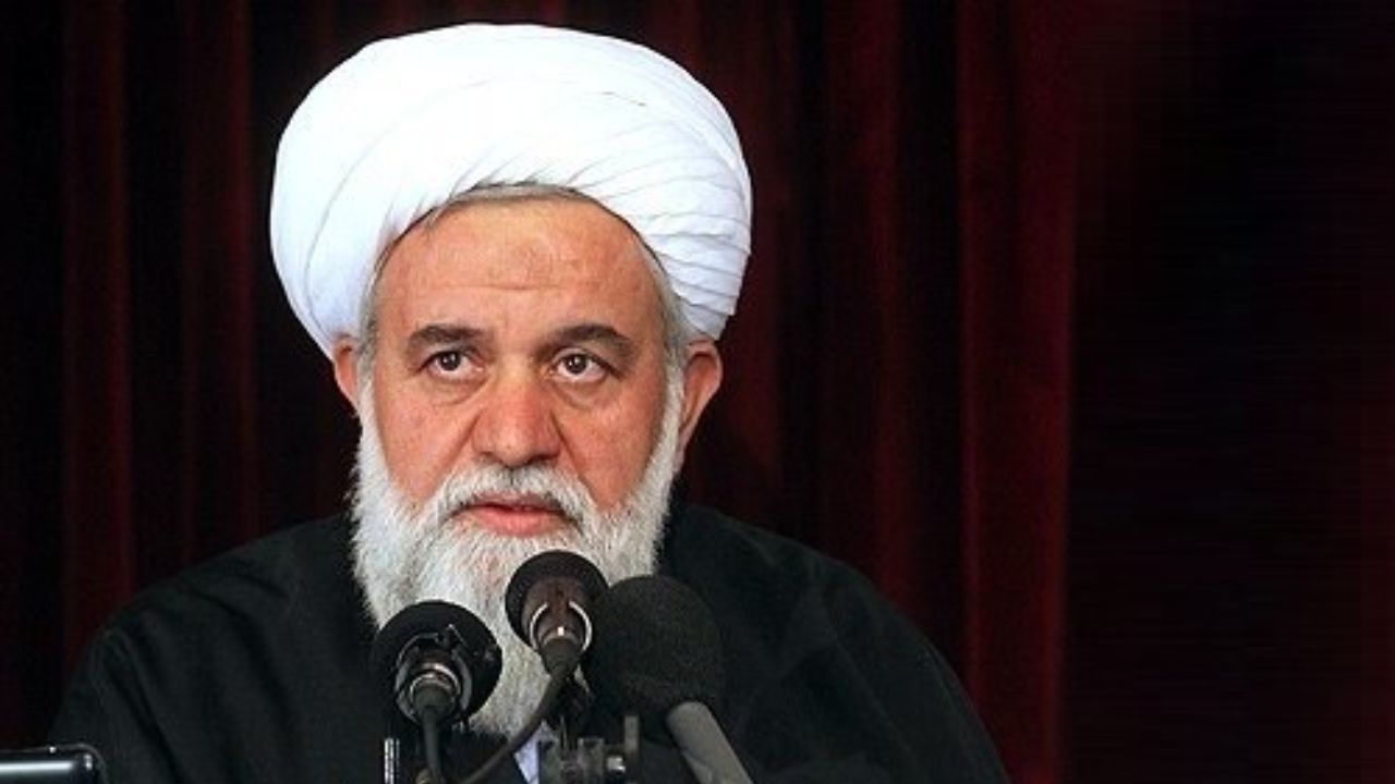 عجیب است که برخی می‌خواهند برای دشمن مرموز و مزوّر ملت جشن بگیرند