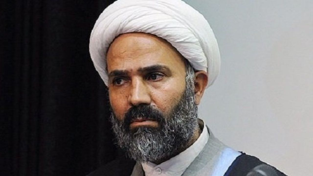  نباید اجازه داد با روحانیت برخورد نامناسب شود