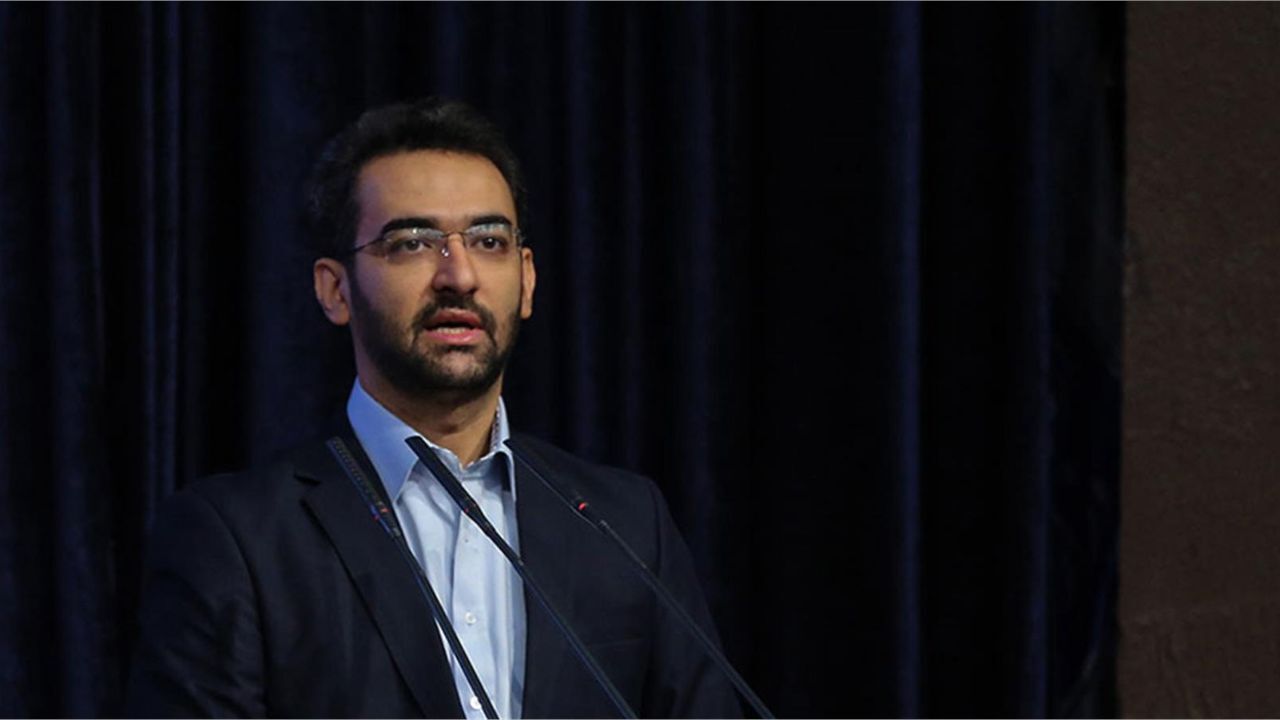 مخالف پوسته‌های تلگرام بودم/ از پیام رسان‌های داخلی حمایت می‌کنیم