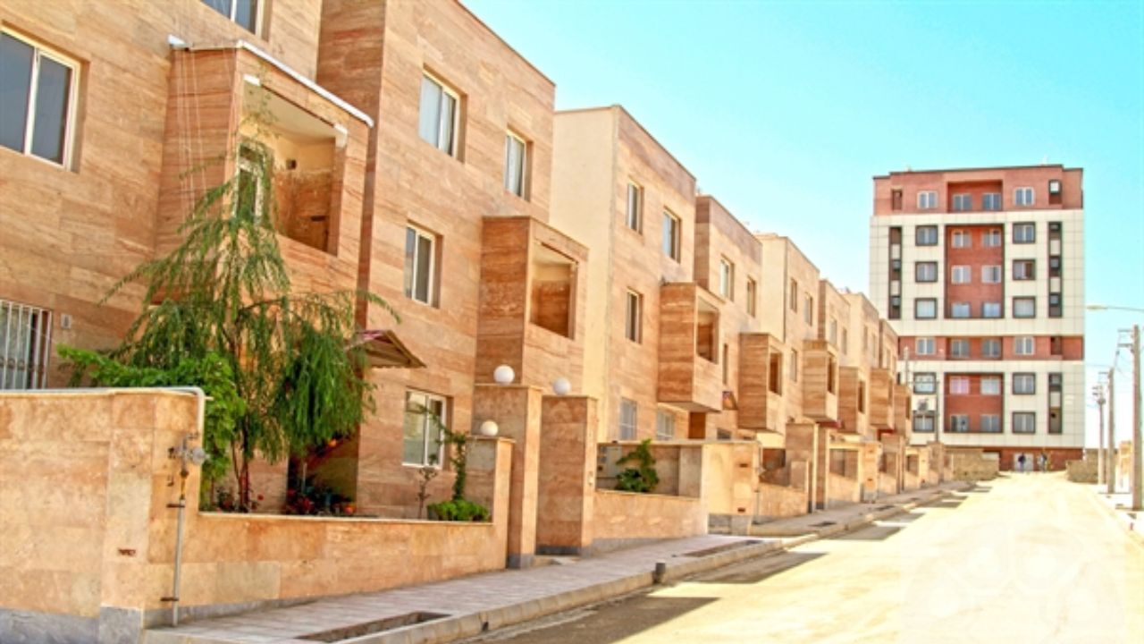 هر گونه ساخت خارج از پروانه، از سوی شهرداری‌ها تخلف محسوب می‌شود