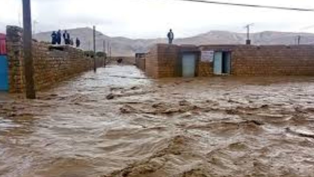 توزیع 10 هزار بسته کالای اساسی برای سیل‌زدگان