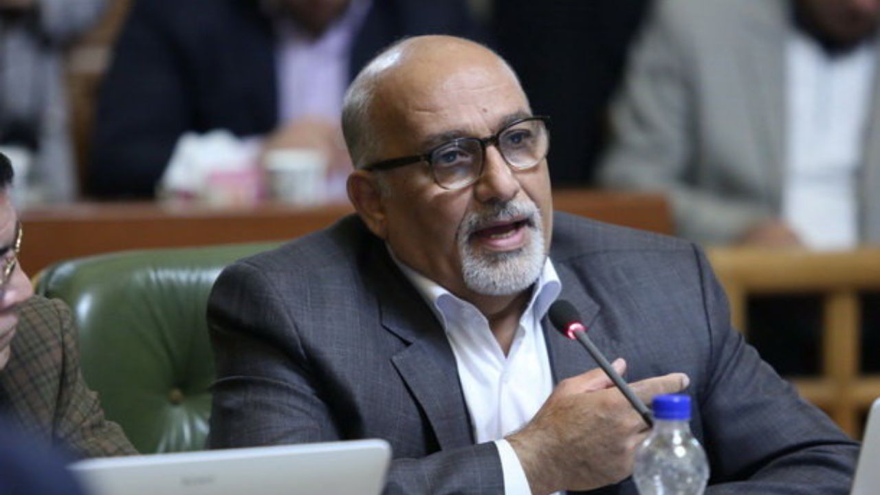 شهرداری بیشتر از خودرو‌های شخصی آلاینده هواست