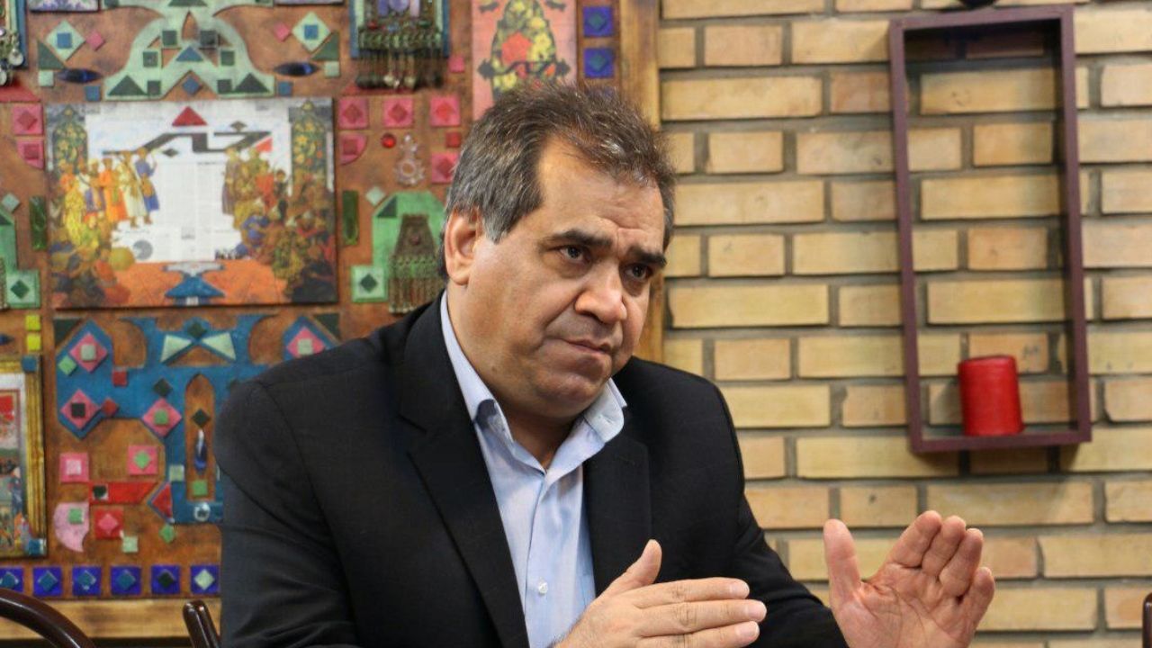 اذعان مشاورِ رئیس سازمان خصوصی‌سازی به تاخیر در آزادسازی سهام عدالت