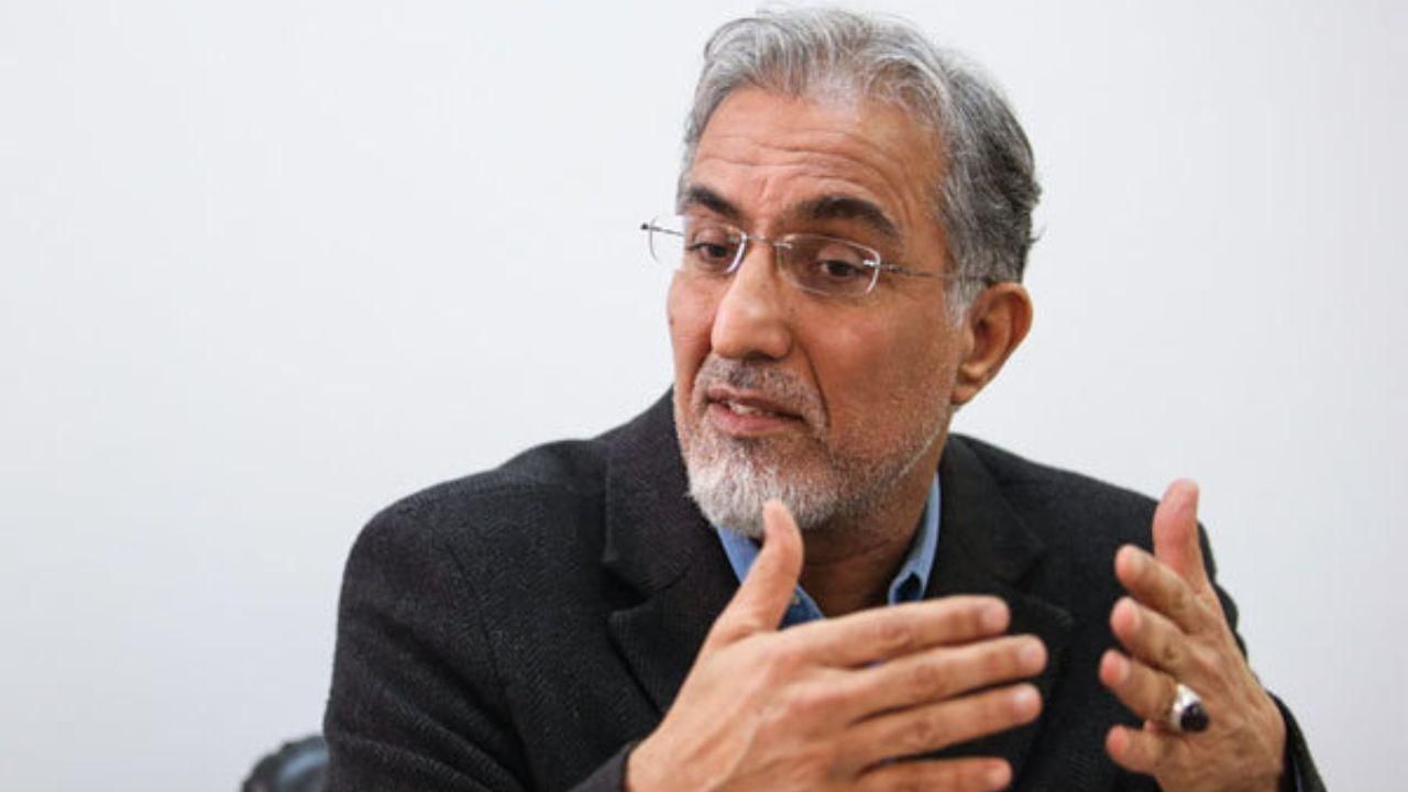 دولت می تواند نرخ ارز را کاهش دهد/ ارز 4200 تومانی اثرگذاری خود را از دست داده است
