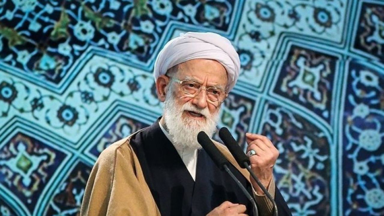 آمریکا هیچ زمانی انقدر ذلیل نبوده است/ مسئله رهبری از مسائل اصلی است/ اگر جوانان ما راه بی‌بند و باری را در پیش گیرند، دشمن بر ما چیره خواهد شد