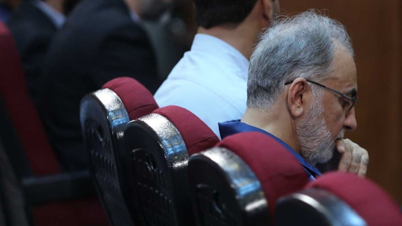 پایان سومین جلسه دادگاه محمدعلی نجفی/ وکیل متهم: نجفی اقرار به قتل شبه عمدی دارد/ شلیک به صورت مستقیم نبود/ قاضی کشکولی: صدور عجولانه کیفرخواست نجفی، ادعای وکلا است