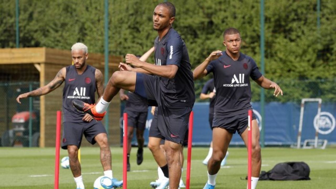 حساب‌های کاربری PSG نیمار را تحریم کردند