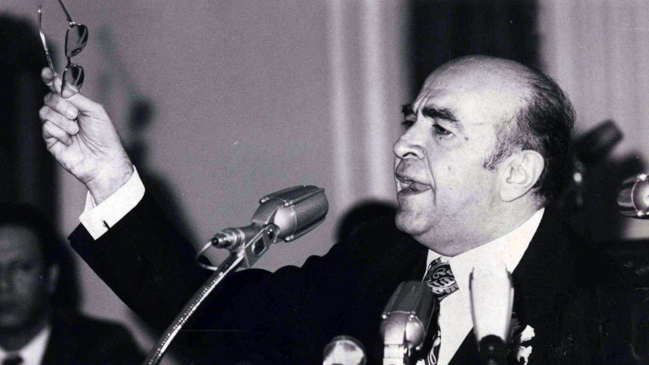 امام دستور توقف اعدام هویدا را داده بود