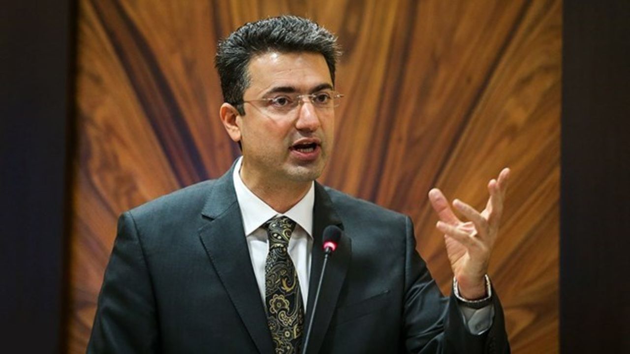 برنامه دولت نزدیک کردن دو نرخ ارز آزاد و نیمایی است
