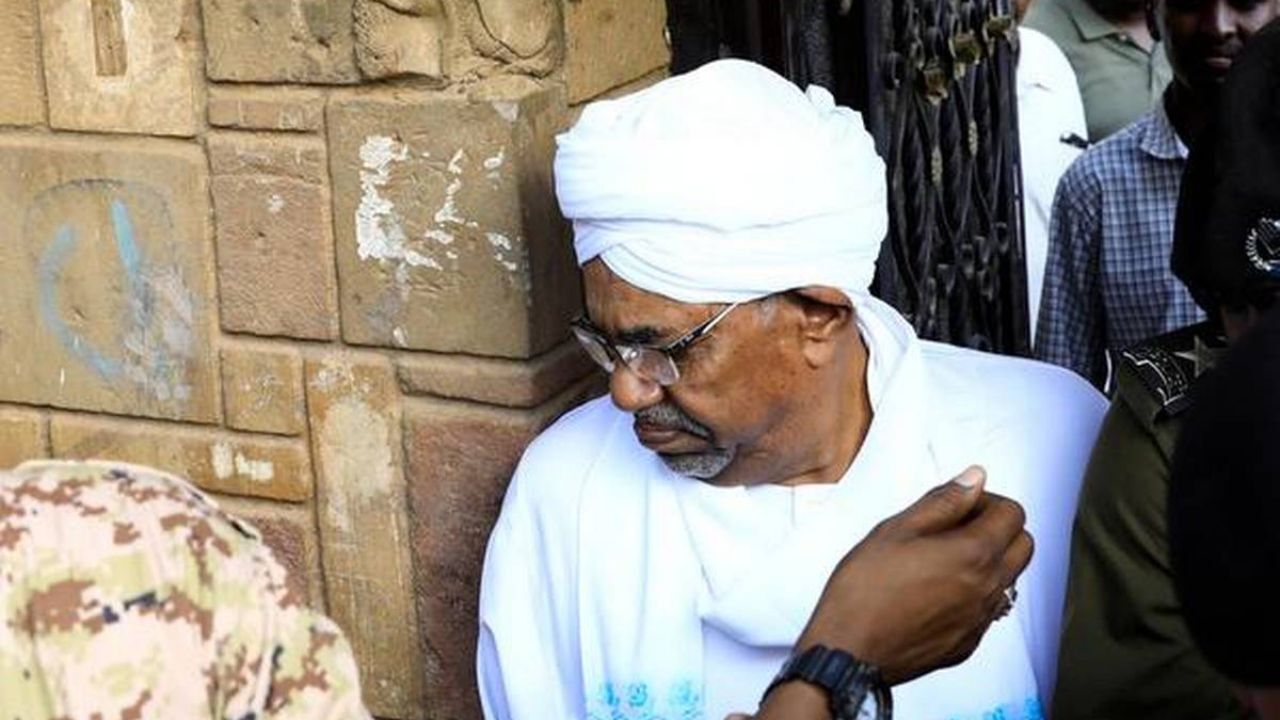 برگزاری نخستین جلسه محاکمه «عمر البشیر»