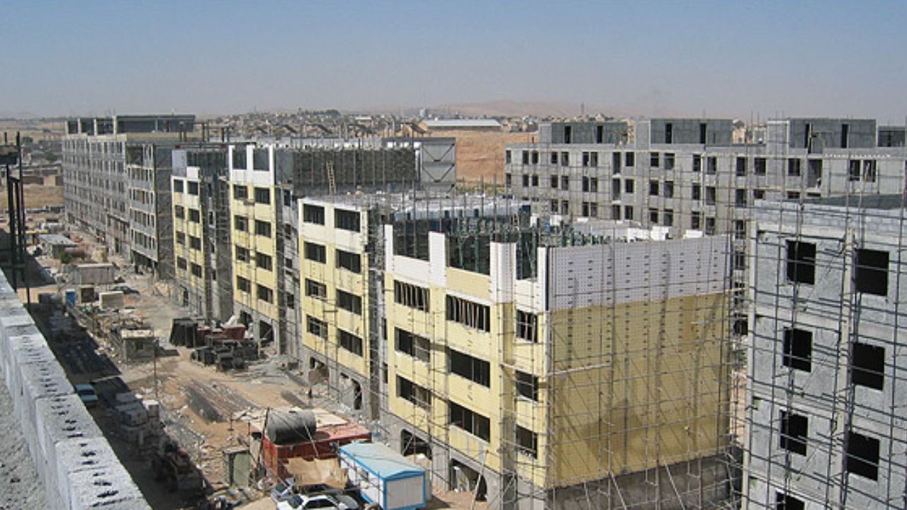 احتکار واحدهای مسکونی با تولید مسکن با شیوه مشارکتی