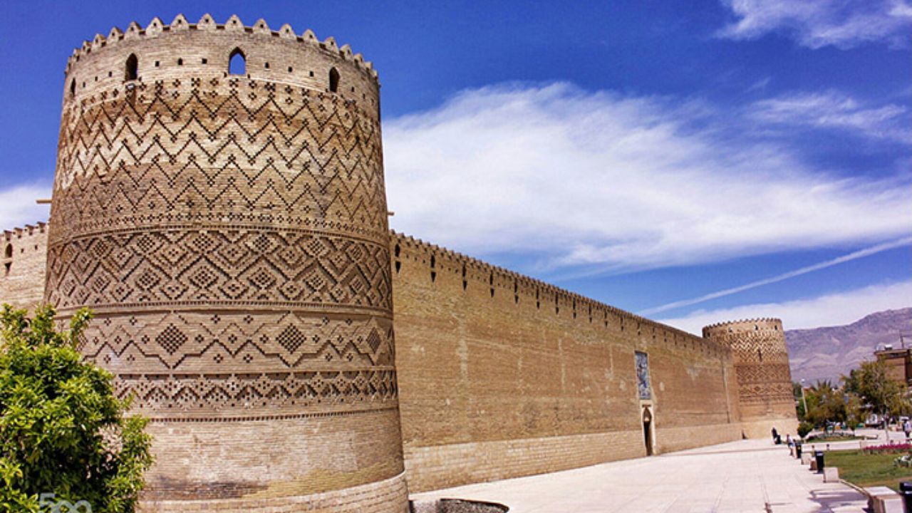 مزاحم ارگ کریمخان آتش گرفت