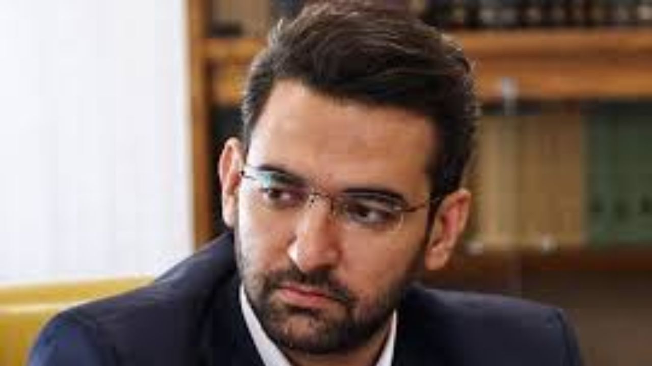 دعوت آذری‌جهرمی از مسئولین برای به تصویر‌کشیدن ازدواج ساده خود و فرزندانشان
