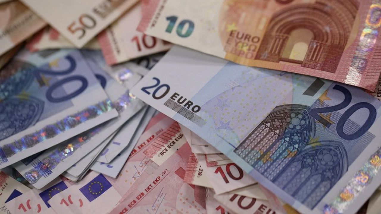 جزئیات قیمت رسمی انواع ارز/نرخ 47 ارز ثابت ماند