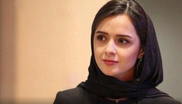 اتهام رسایی به ترانه علیدوستی؛ با منافقین و رجوی ارتباط داشته + عکس