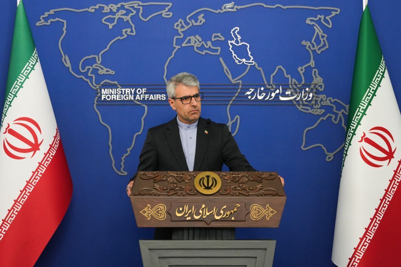 واکنش بقایی به بیانیه اروپا درباره تحریم‌های جدید علیه ایران: اروپا نمی‌تواند تروریسم اقتصادی آمریکا را تایید کند و هم‌زمان مدعی تلاش برای تنش‌زدایی باشد؛ این دو با یکدیگر جمع‌پذیر نیستند