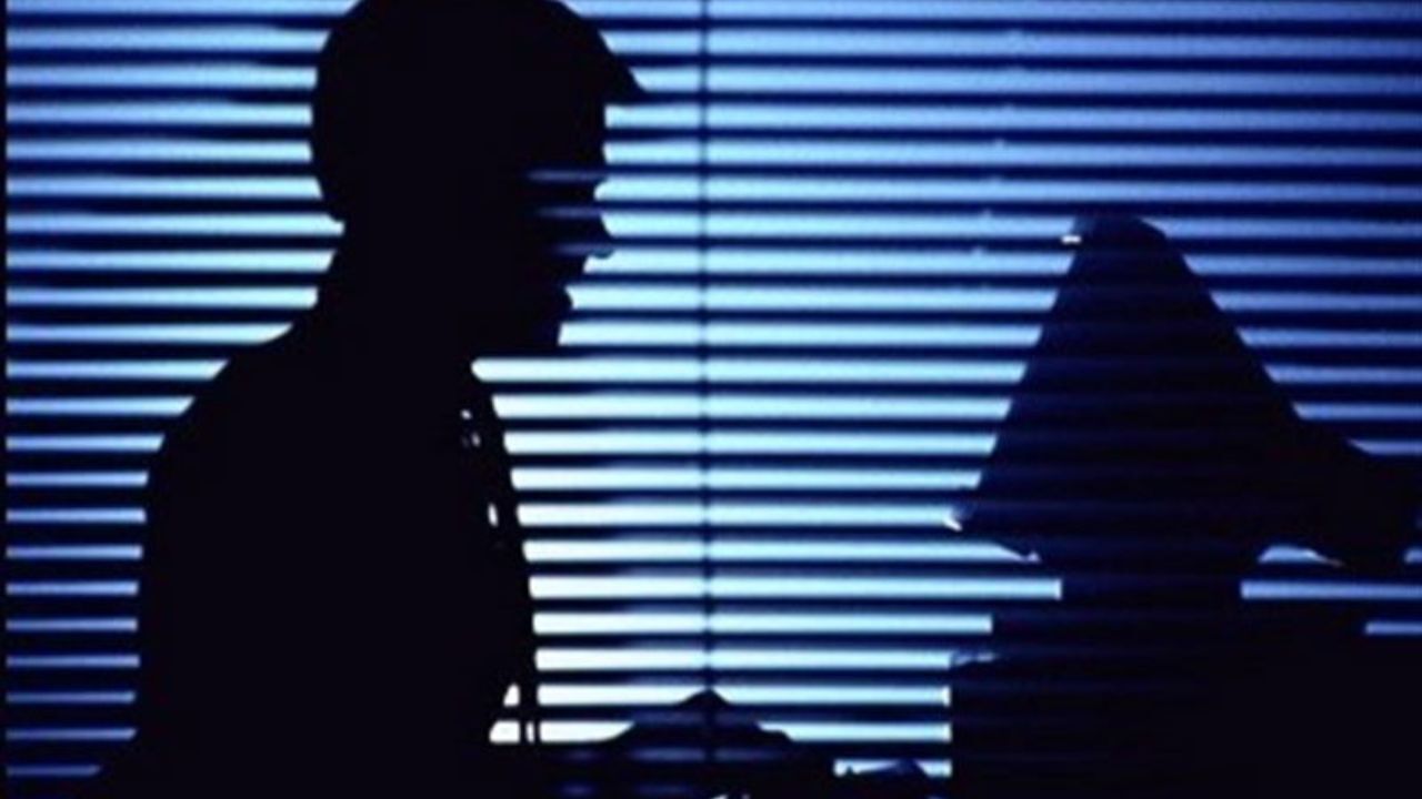 فحاشی در فضای مجازی پیگرد قانونی دارد + ویدئو