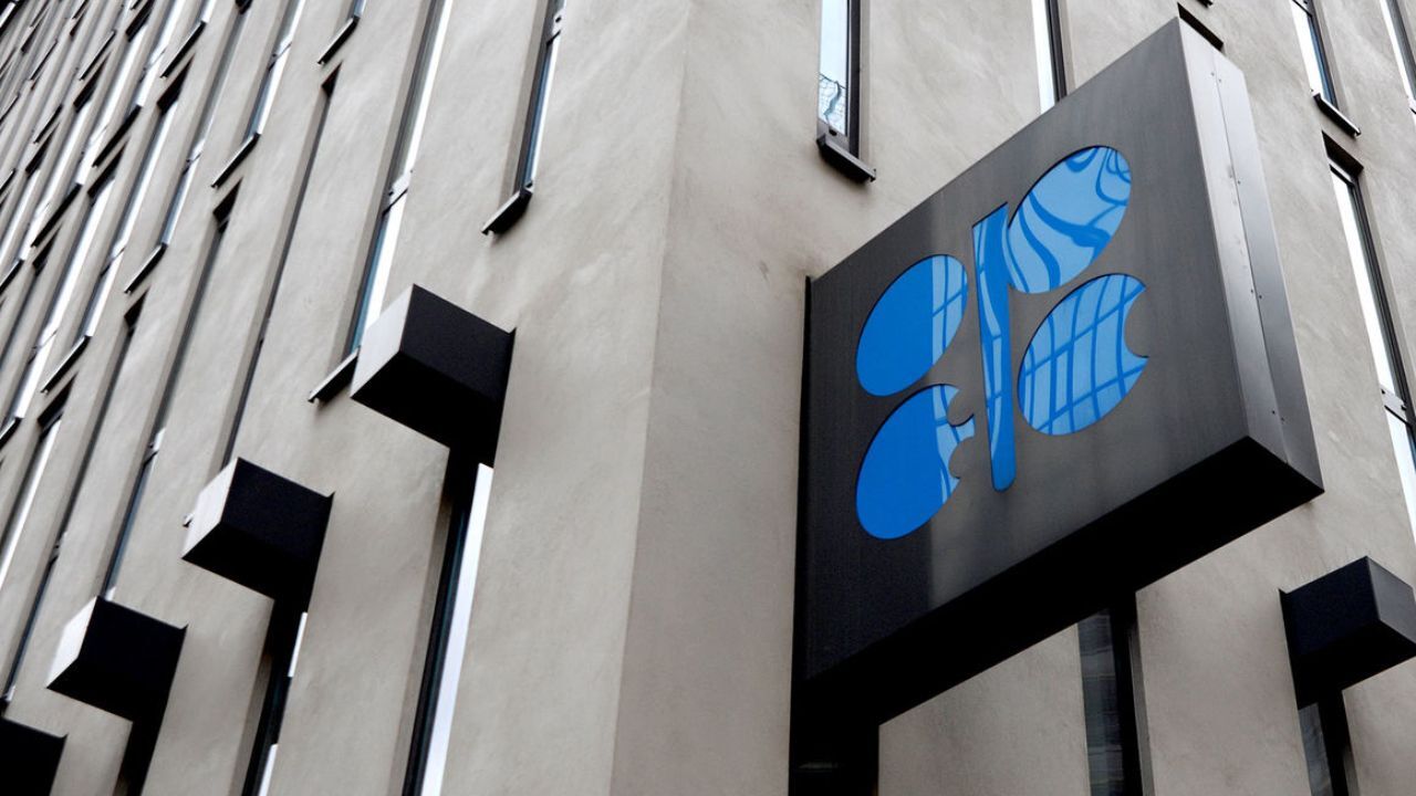 واکنش اوپک به کاهش قیمت نفت چیست؟