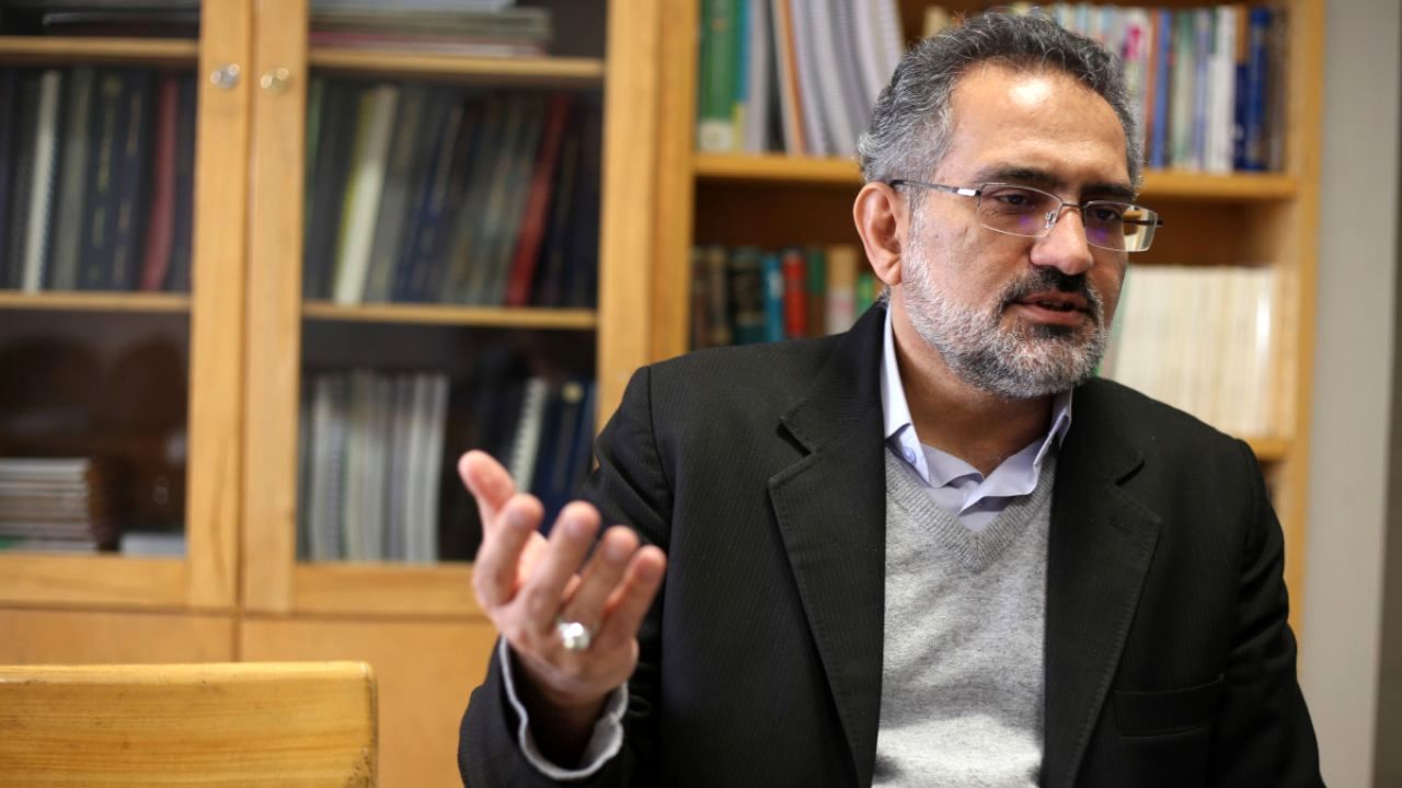 وظیفه رسانه حفظ و تداوم روحیه انقلابی در جامعه است/ رسانه‌ها باید پیشگام در محاصره تبلیغاتی دشمن باشند