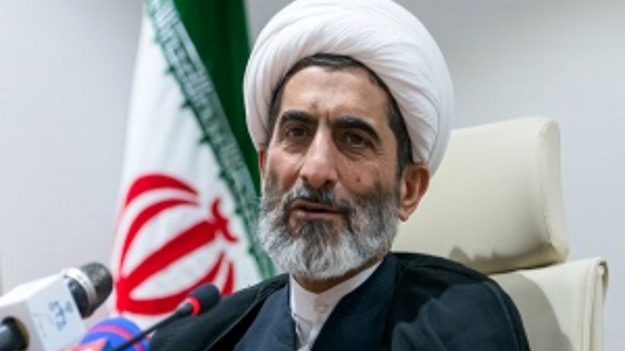 موتورسواری زنان مشکل شرعی ندارد/ سوار زین شدن برای زنان حرام نیست