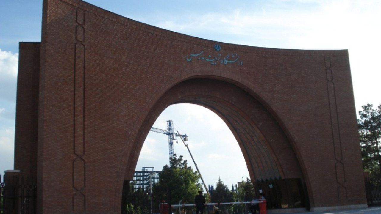 استاد ایرانی بازداشت شده در آمریکا از مصرف دارو محروم شد