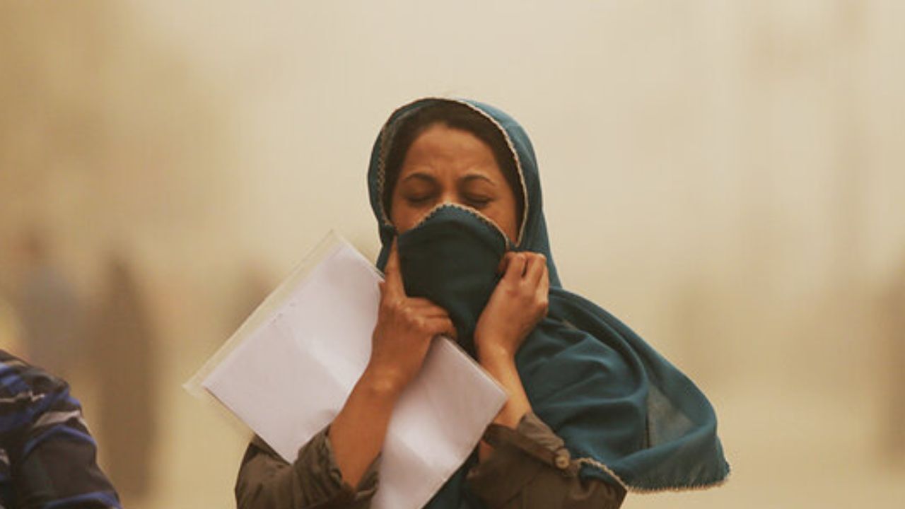 گردوخاک شرق کشور ادامه دارد