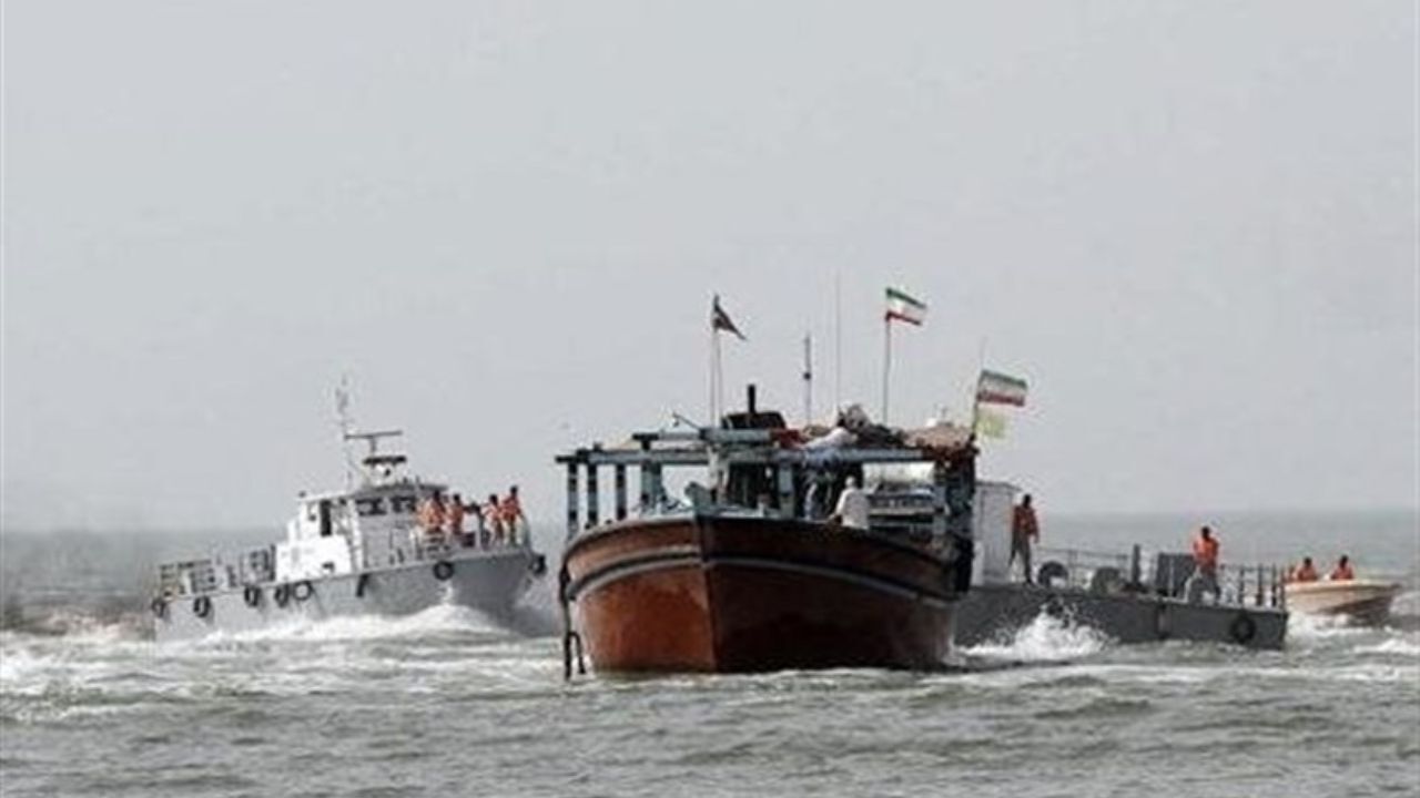 284 هزار لیتر سوخت قاچاق در آب‌های جنوب کشور کشف شد